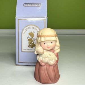 Vintage 1986 AVON Heavenly Blessings Nativity Figurine SHEPHERD BOY